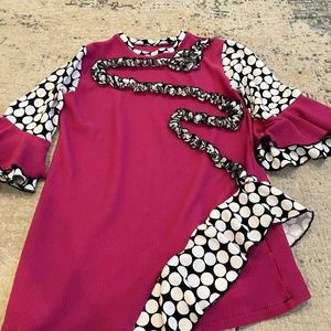 Cute top.